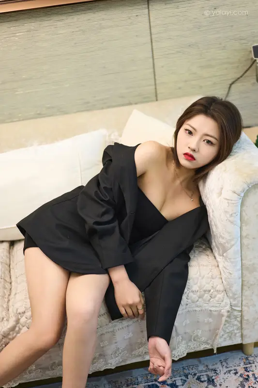 2023.05.02 NO.1029 OL女郎 悦儿 - 雅拉伊