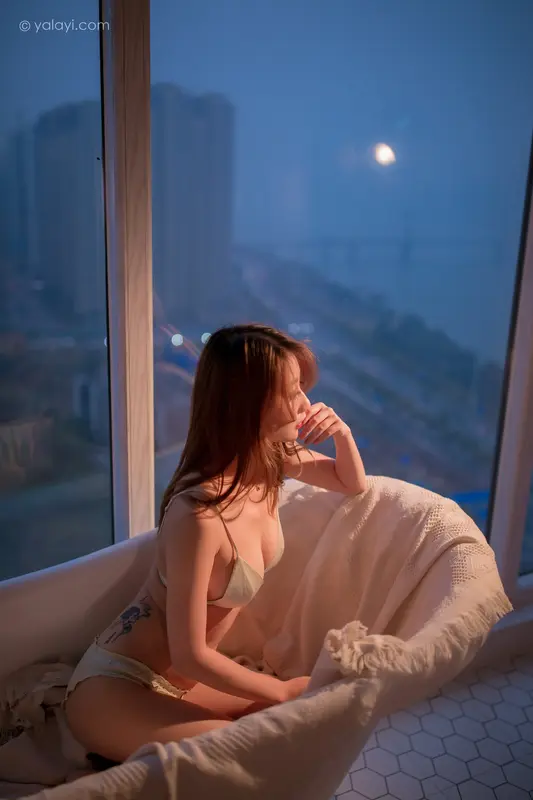 2023.05.02 NO.1030 万有引力 婉儿 - 雅拉伊